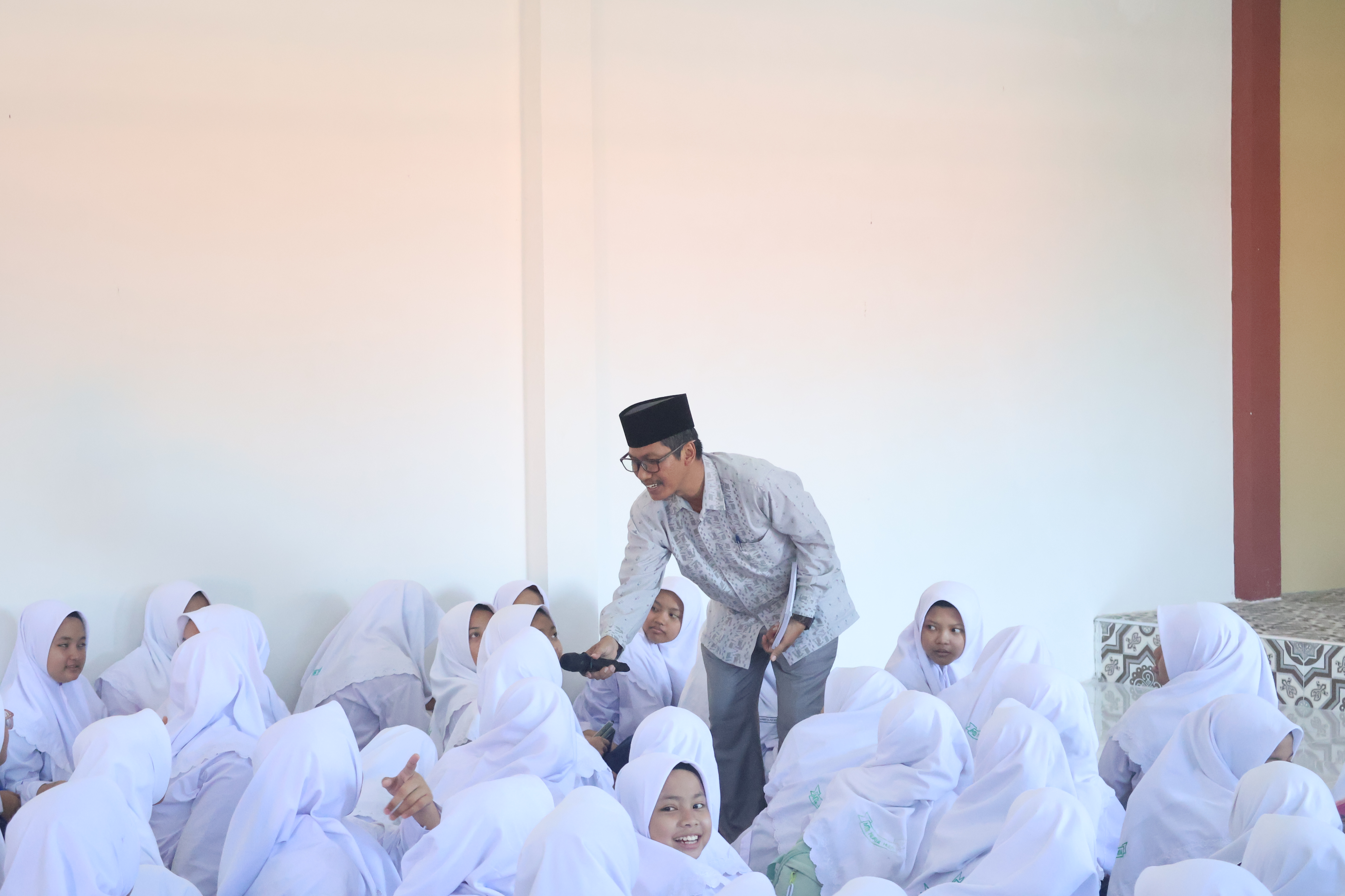 Kegiatan Rutin Bulanan MTs Nurul Huda: Tingkatkan Spirit Religius dan Keberanian Murid